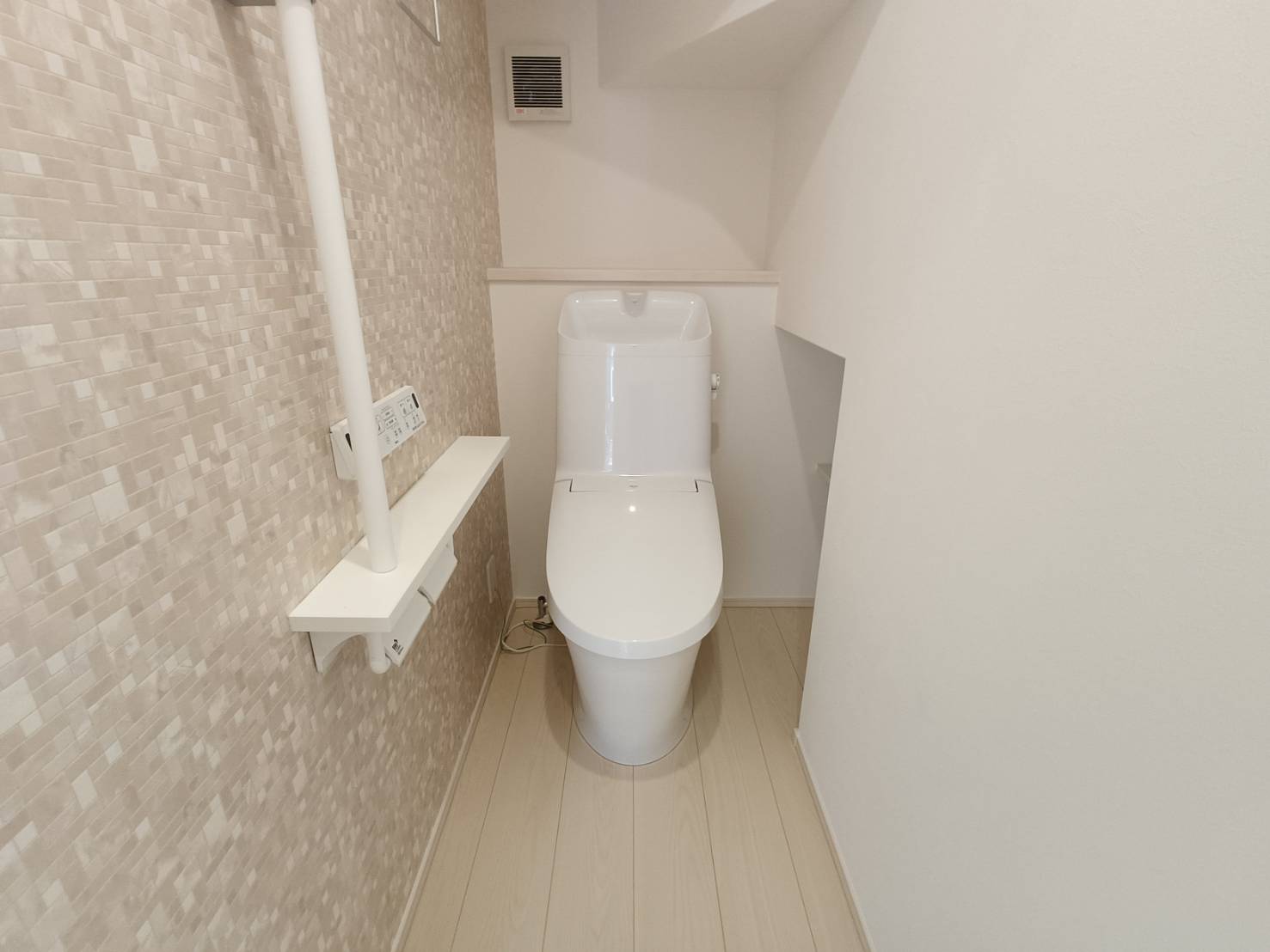 島田市岸町6期 西棟【内覧可能】