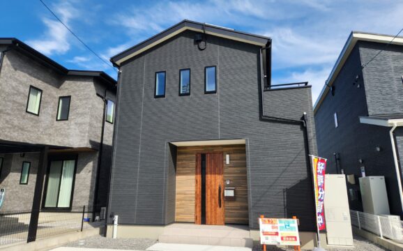 四日市市采女町　北棟【内覧可能】