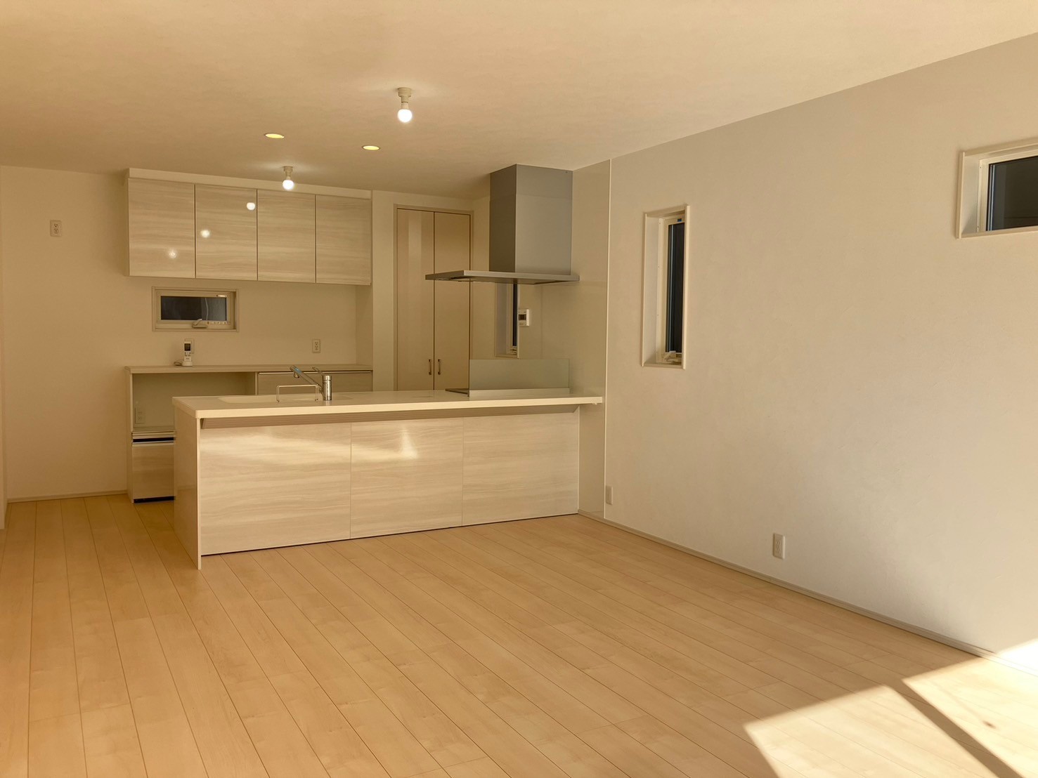 湖西市鷲津４期 西棟【内覧可能】