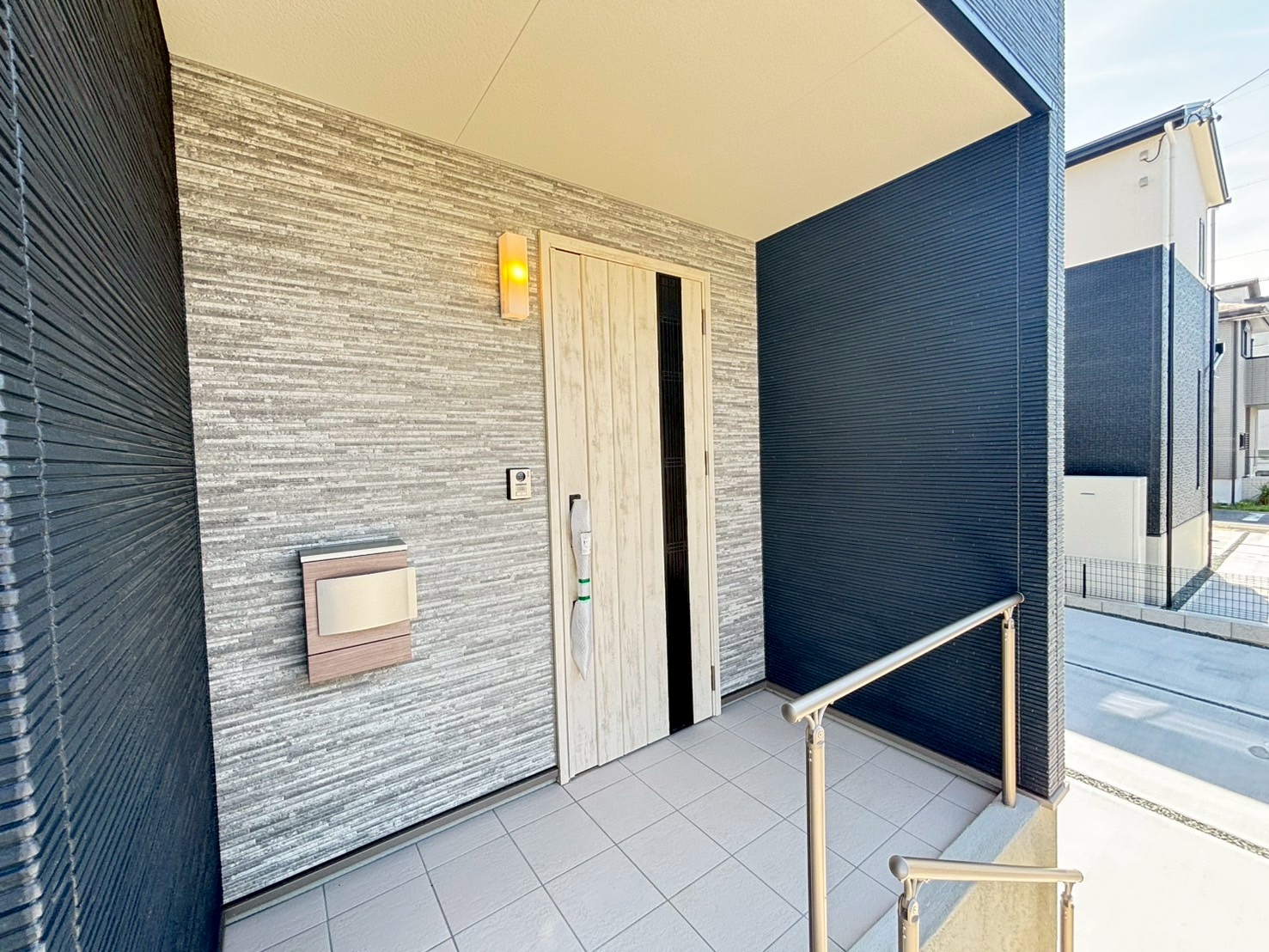 豊川市平尾町南棟【内覧可能】