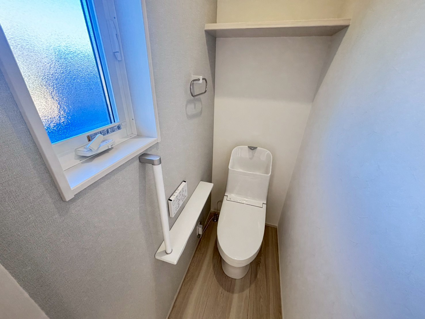 豊川市篠束町2期 東棟【内覧可能】