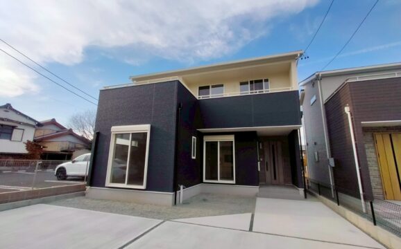 豊川市篠束町2期 西棟【内覧可能】