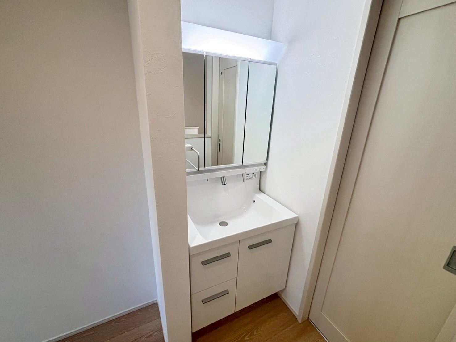 豊川市篠束町2期 西棟【内覧可能】