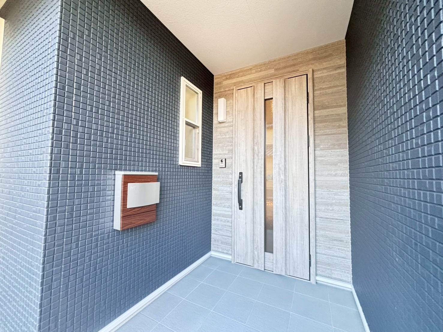 豊川市篠束町2期 西棟【内覧可能】