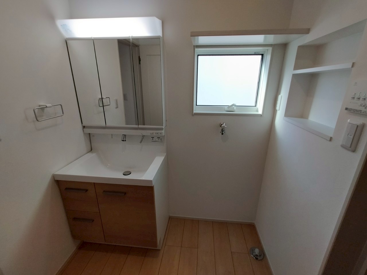 豊川市西桜木町２丁目西棟【内覧可能】