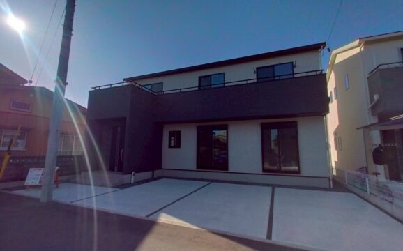 豊川市西桜木町２丁目西棟【内覧可能】