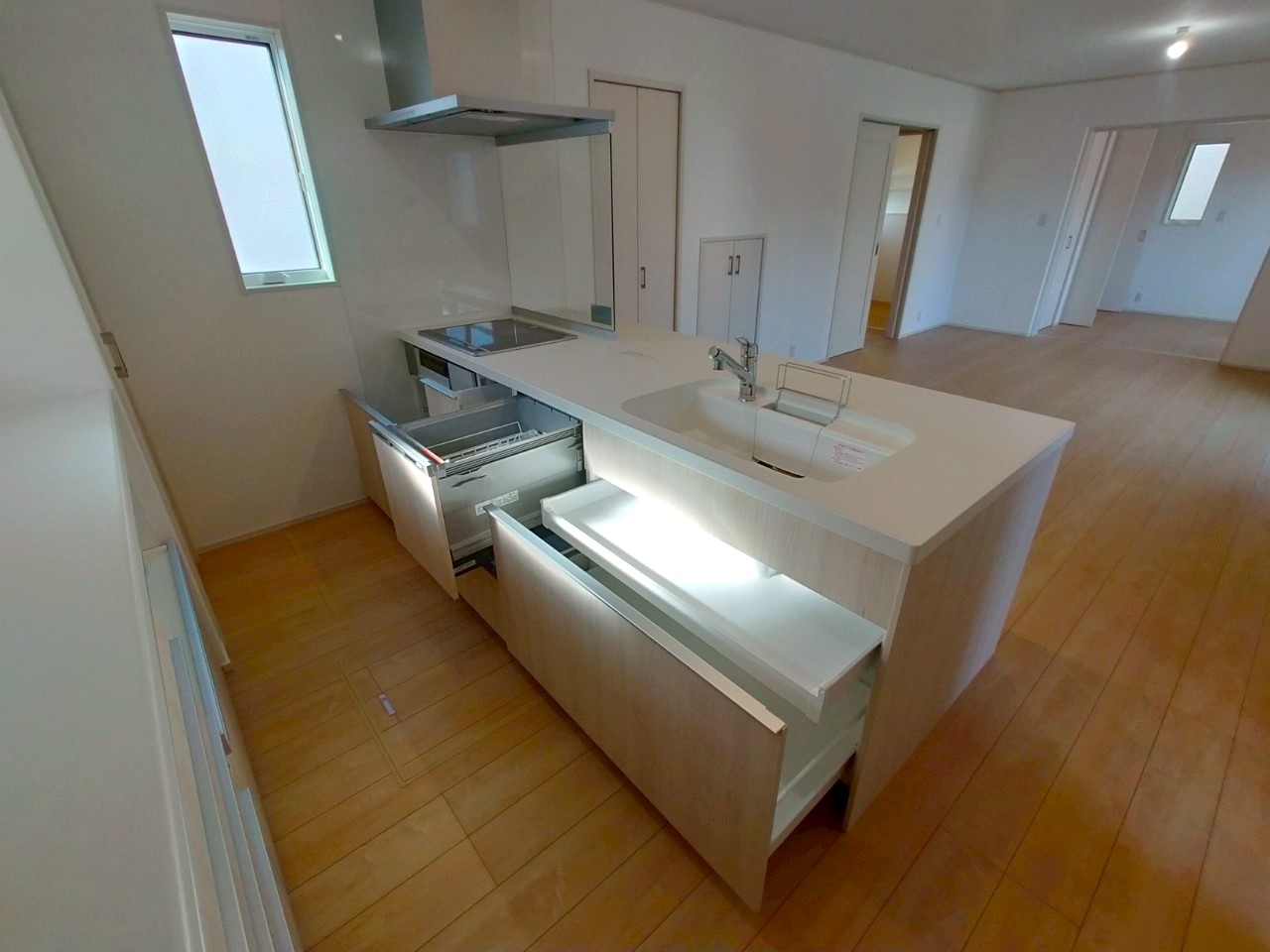 豊川市西桜木町２丁目西棟【内覧可能】