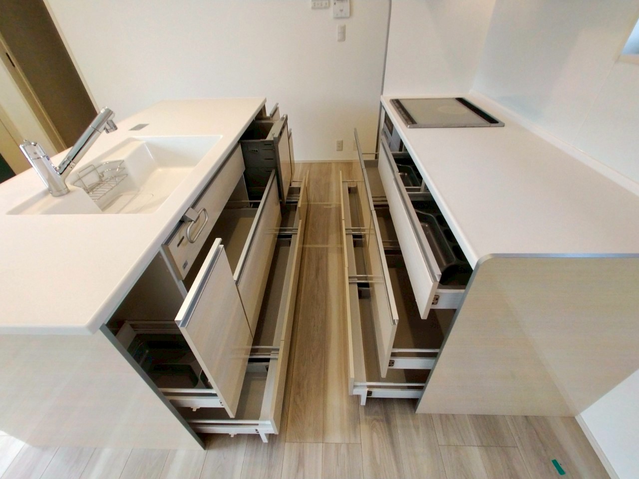 豊川市篠束町2期 東棟【内覧可能】