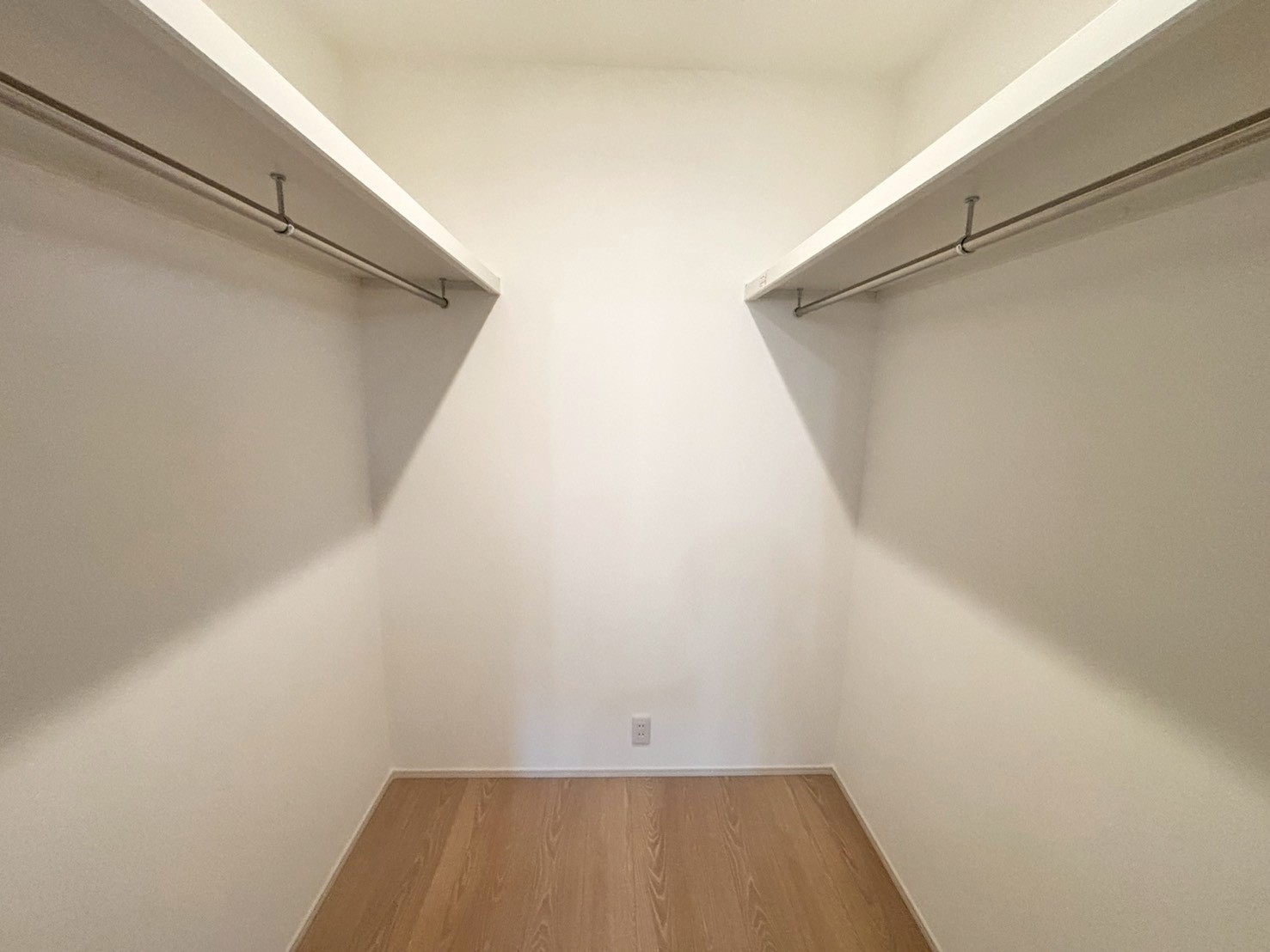 豊川市篠束町2期 西棟【内覧可能】