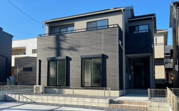 四日市市川島町　西棟【内覧可能】