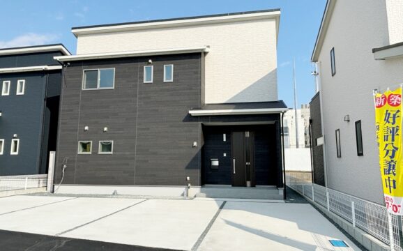 湖西市古見3期 中棟【内覧可能!】