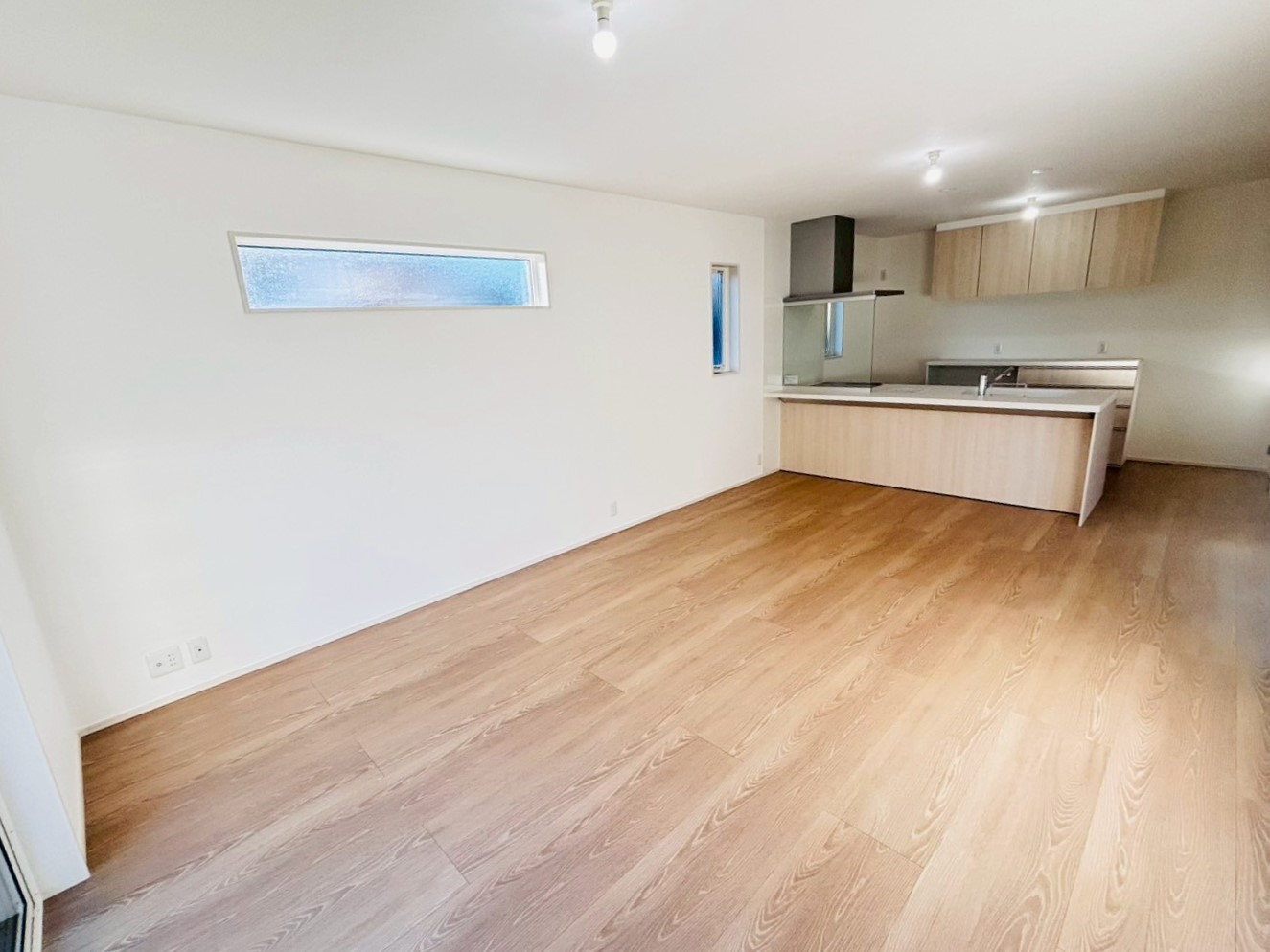 豊川市篠束町2期 西棟【内覧可能】