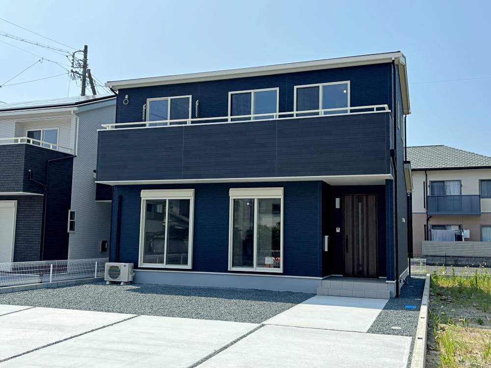 中央区雄踏町6期 中棟【内覧可能!】