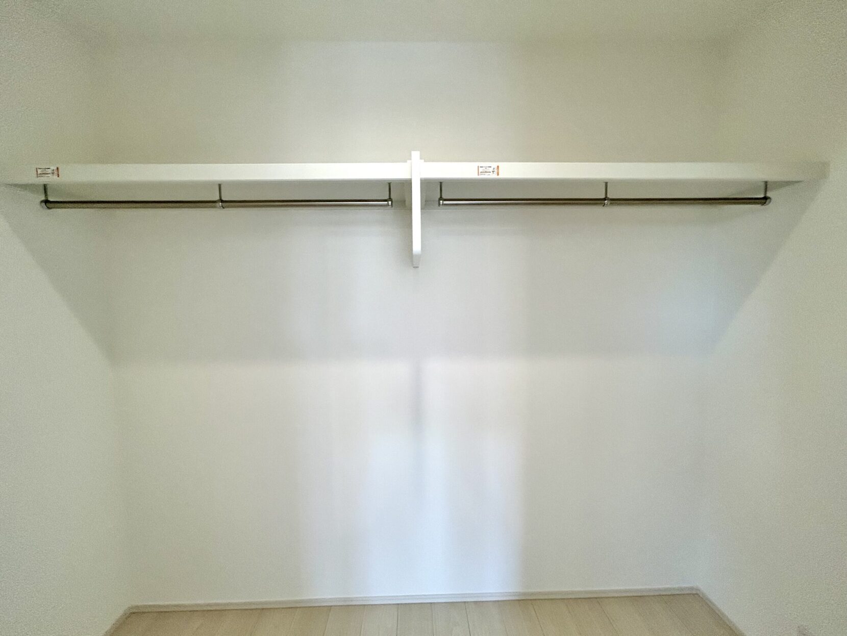 四日市市川島町　西棟【内覧可能】