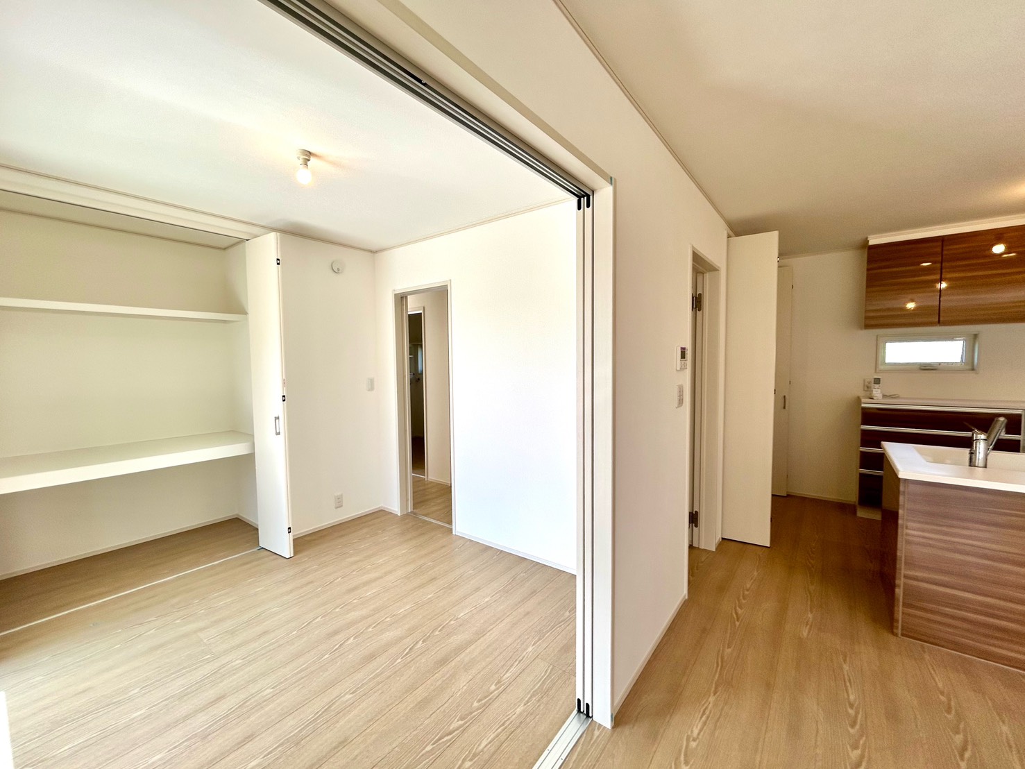 四日市市大治田三丁目　東棟【内覧可能】