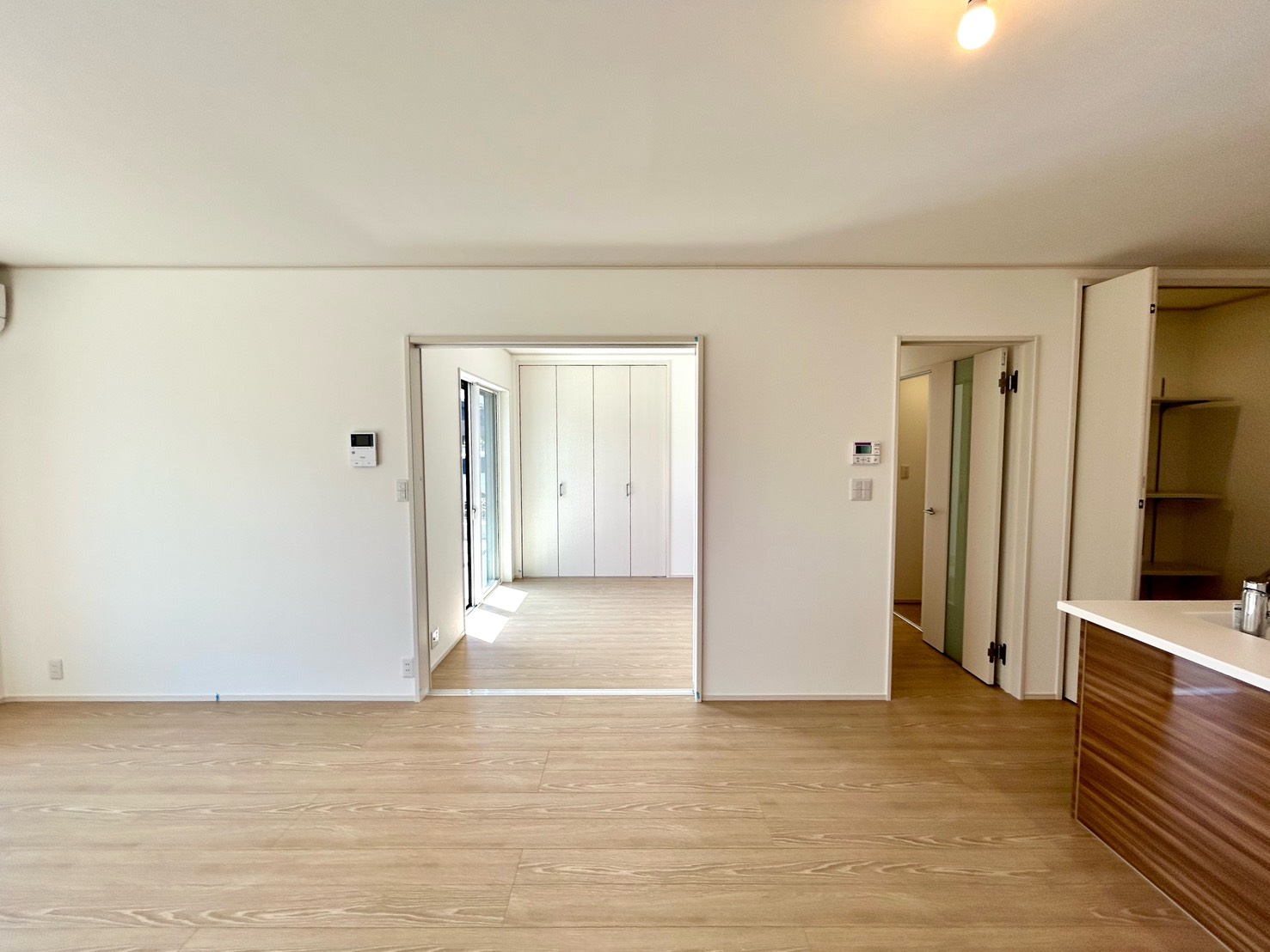 四日市市大治田三丁目　東棟【内覧可能】