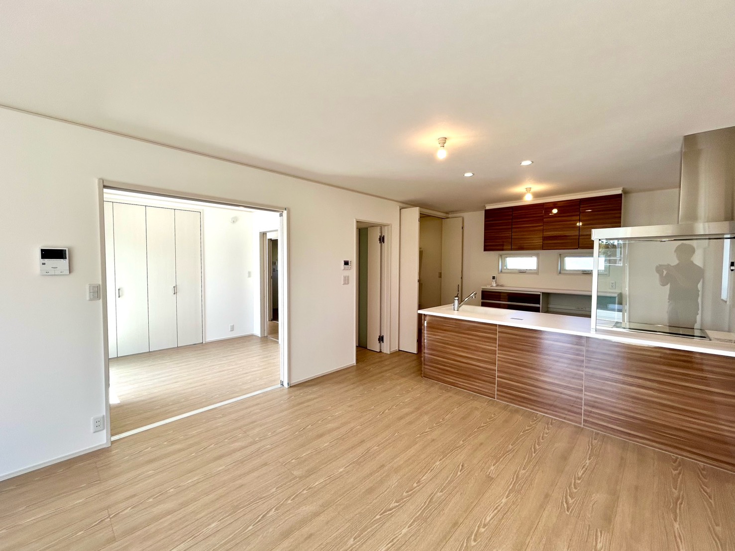 四日市市大治田三丁目　東棟【内覧可能】