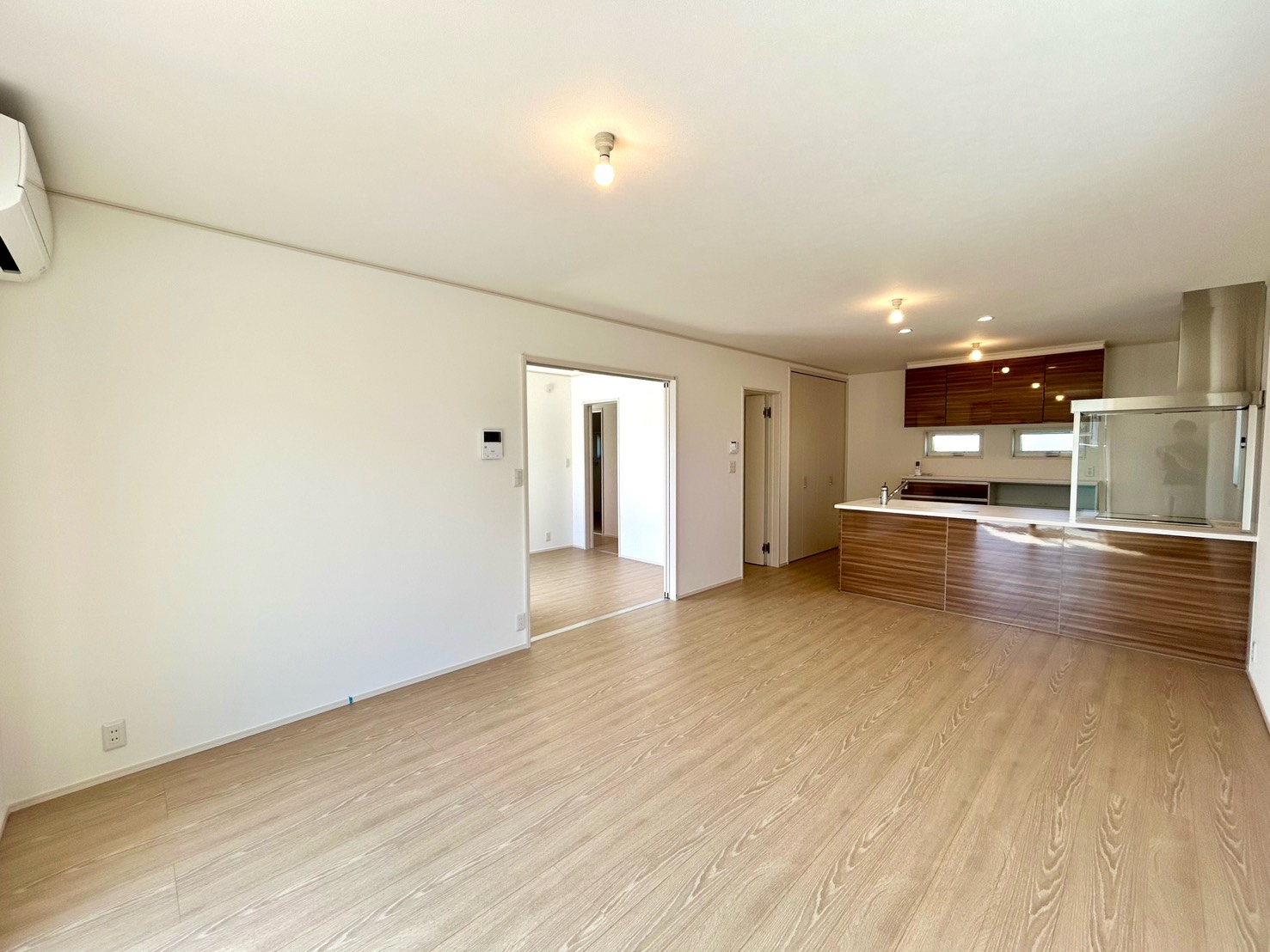 四日市市大治田三丁目　東棟【内覧可能】