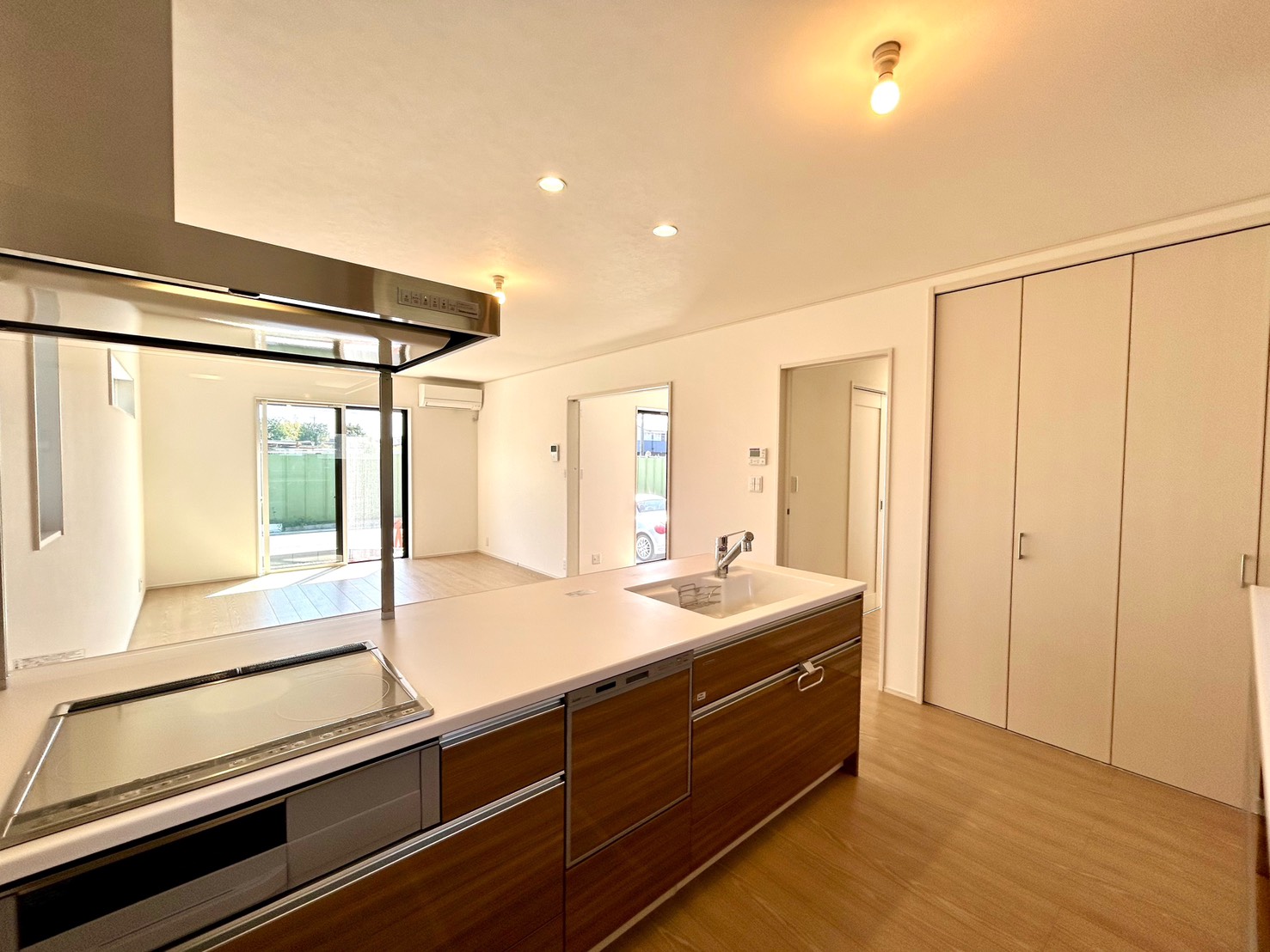 四日市市大治田三丁目　東棟【内覧可能】