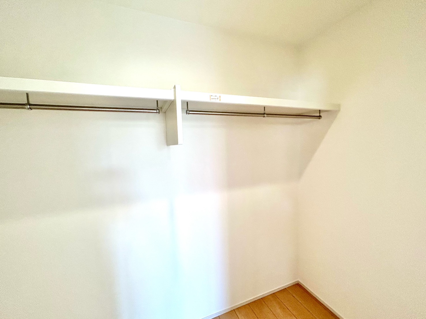 四日市市川島町　東棟【内覧可能】