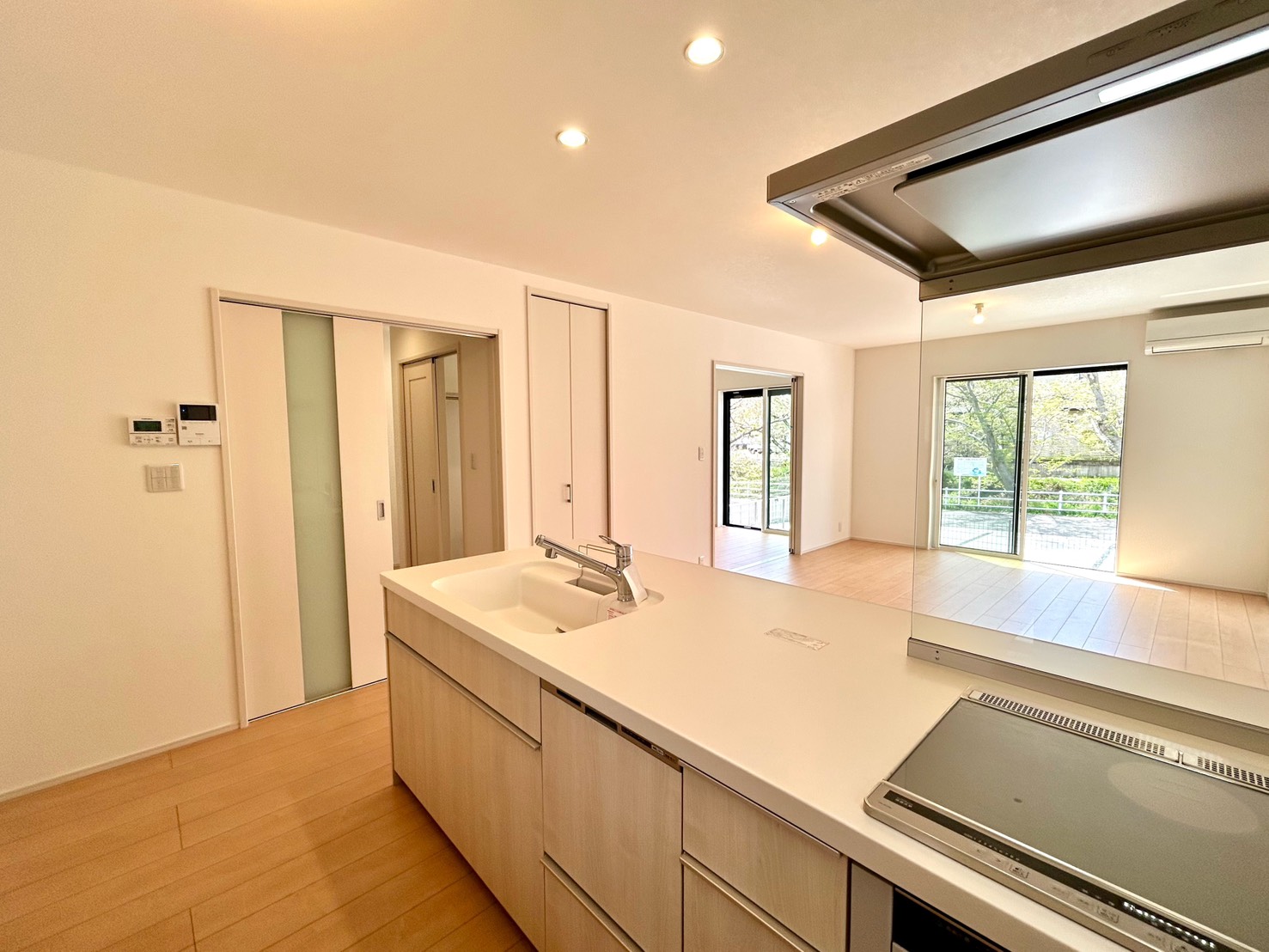 四日市市川島町　東棟【内覧可能】