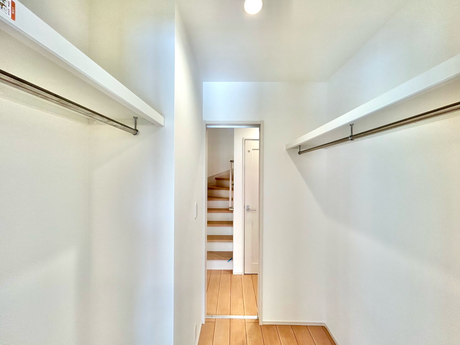 四日市市川島町　東棟【内覧可能】