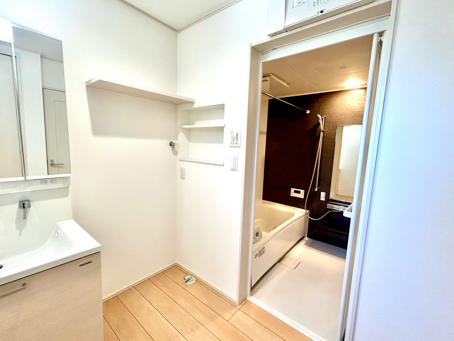 四日市市采女町　北棟【内覧可能】