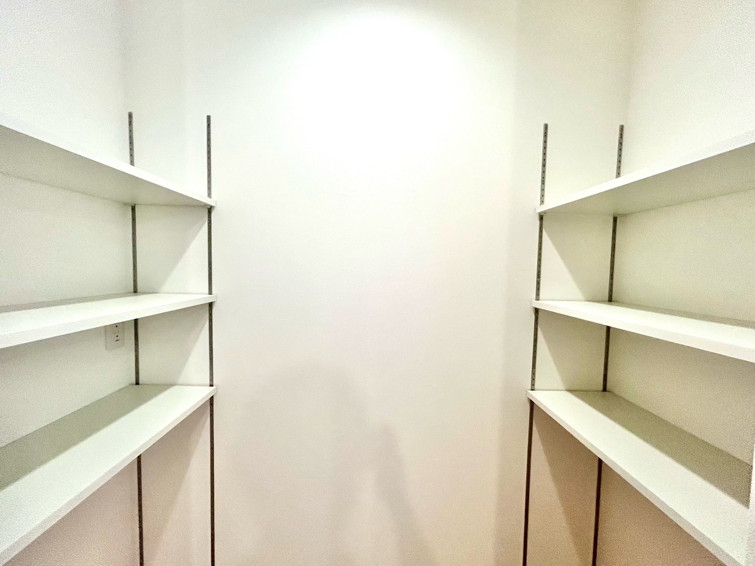 四日市市采女町　北棟【内覧可能】