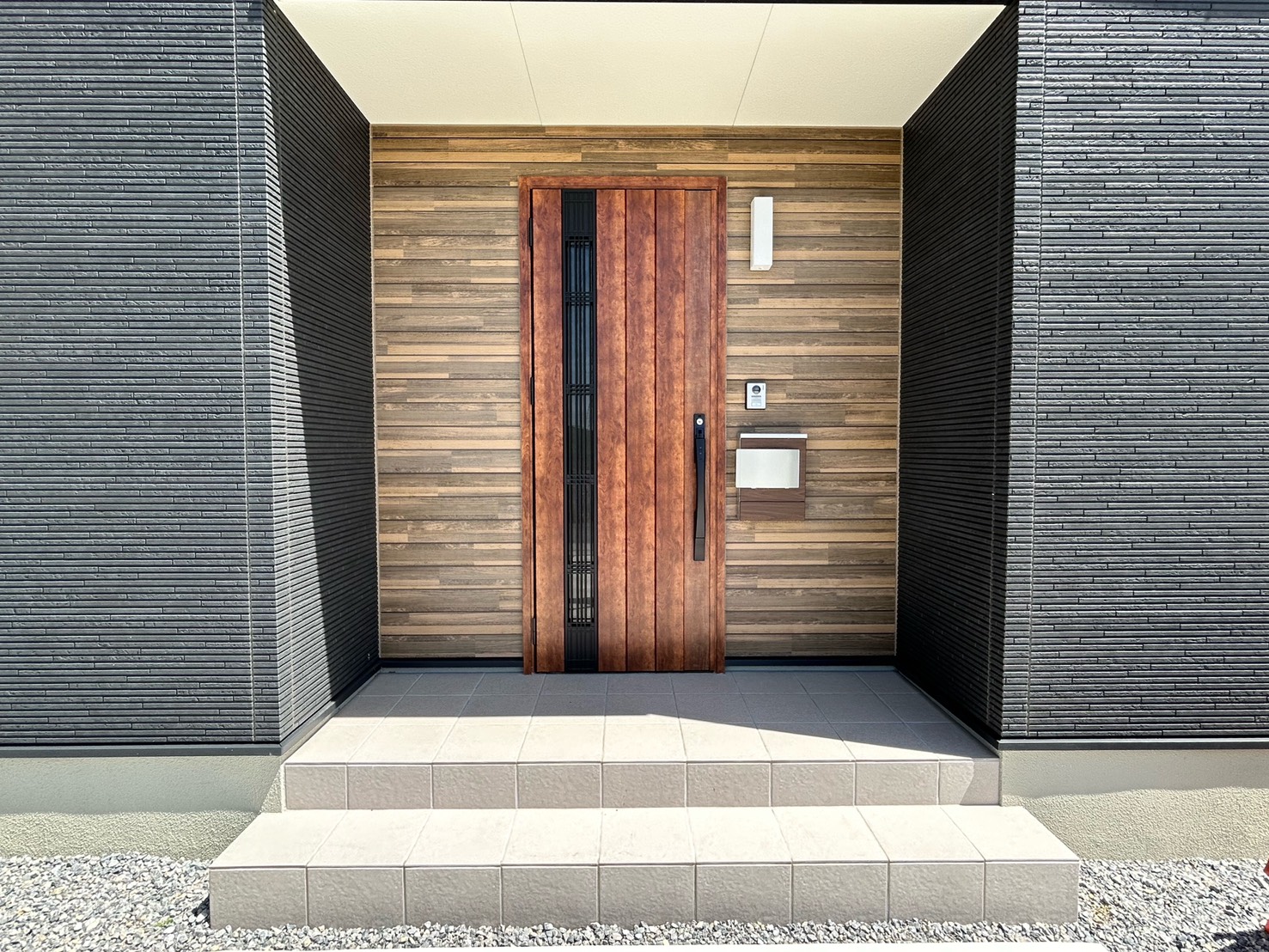 四日市市采女町　北棟【内覧可能】