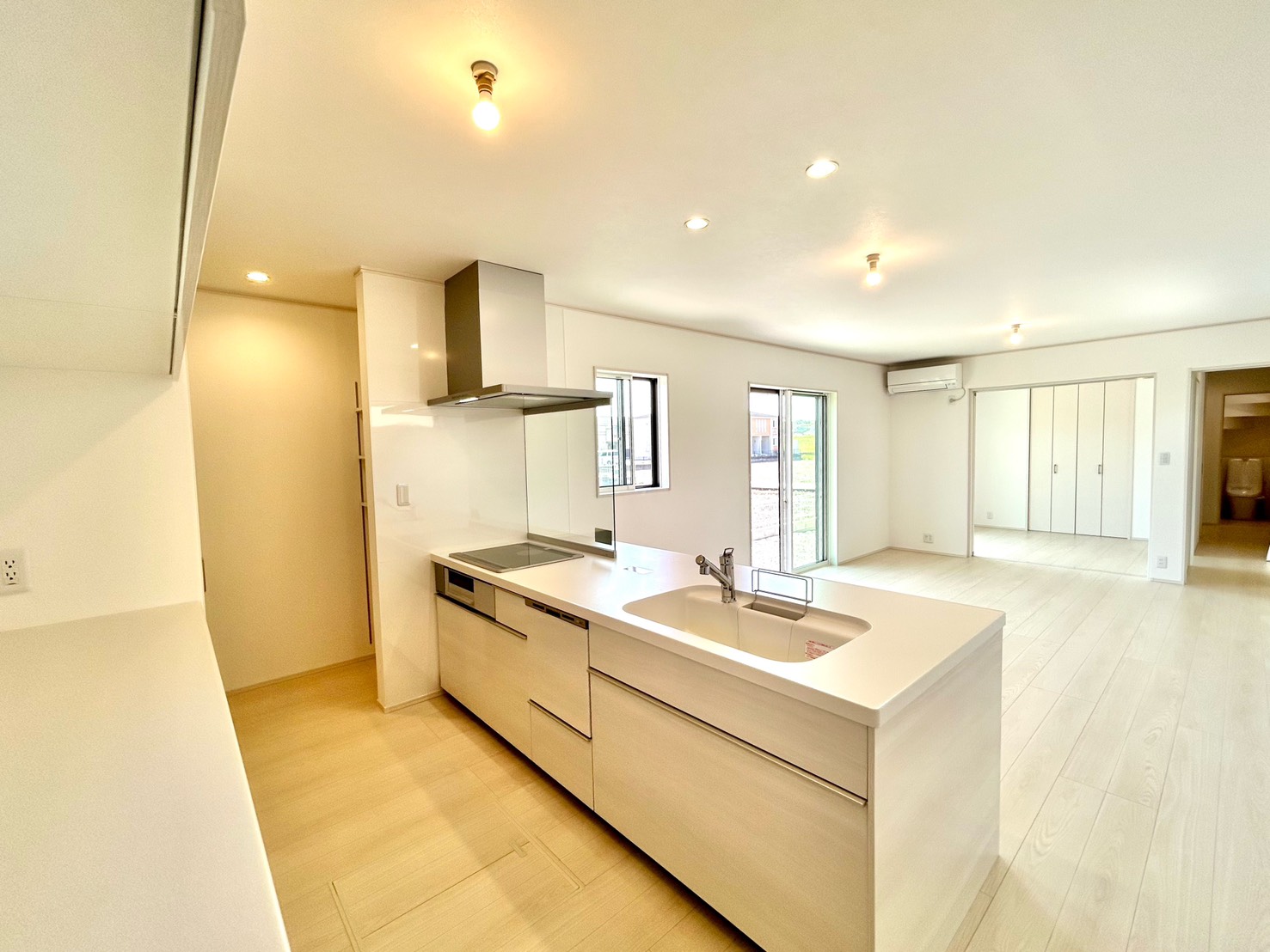 四日市市采女町　南棟【内覧可能】