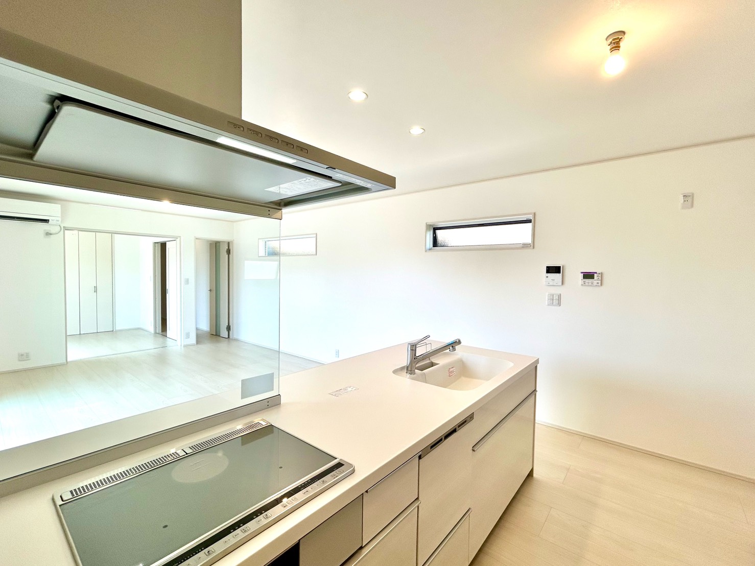 四日市市采女町　南棟【内覧可能】