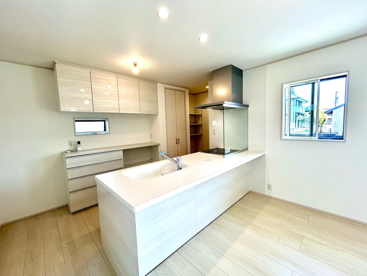 四日市市采女町　南棟【内覧可能】