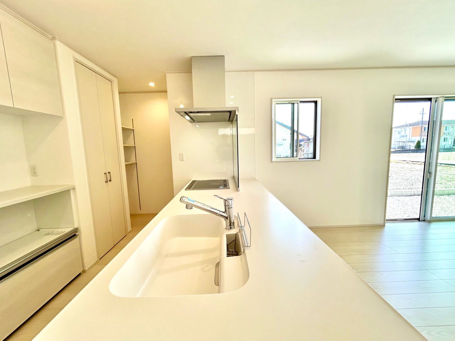 四日市市采女町　南棟【内覧可能】