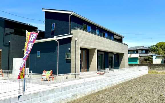 四日市市采女町　南棟【内覧可能】