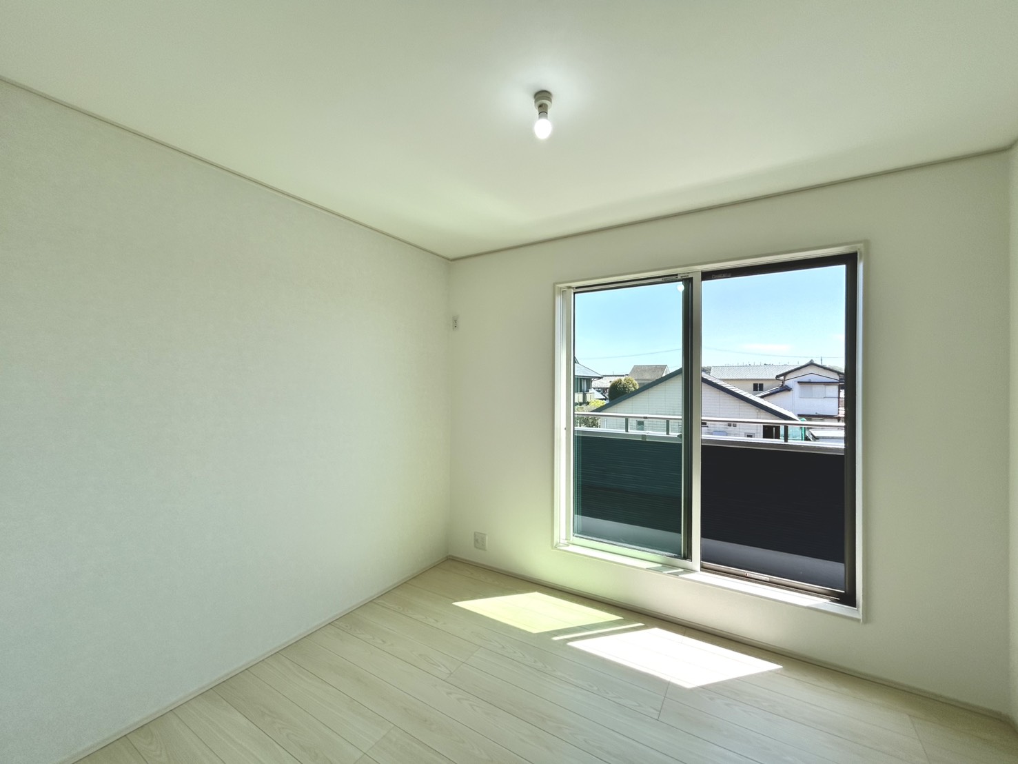 四日市市采女町　南棟【内覧可能】