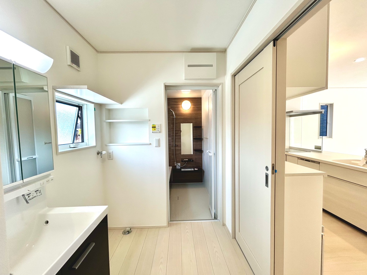 四日市市川北二丁目【内覧可能】