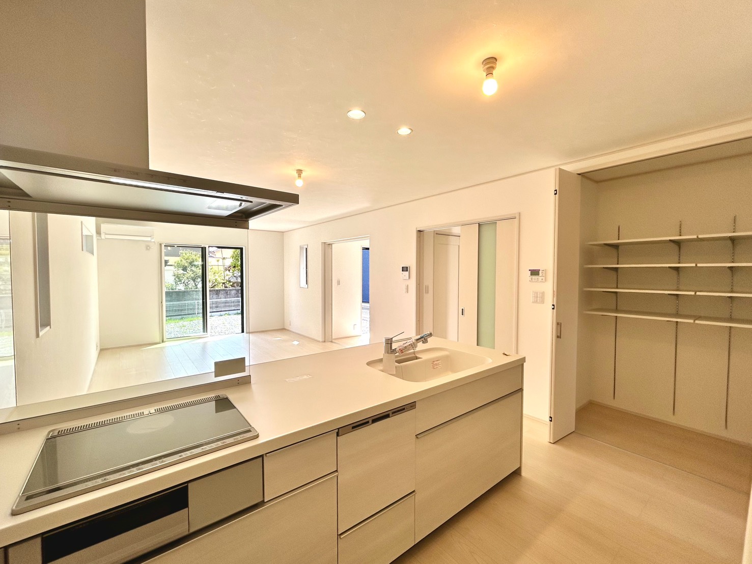 四日市市川北二丁目【内覧可能】