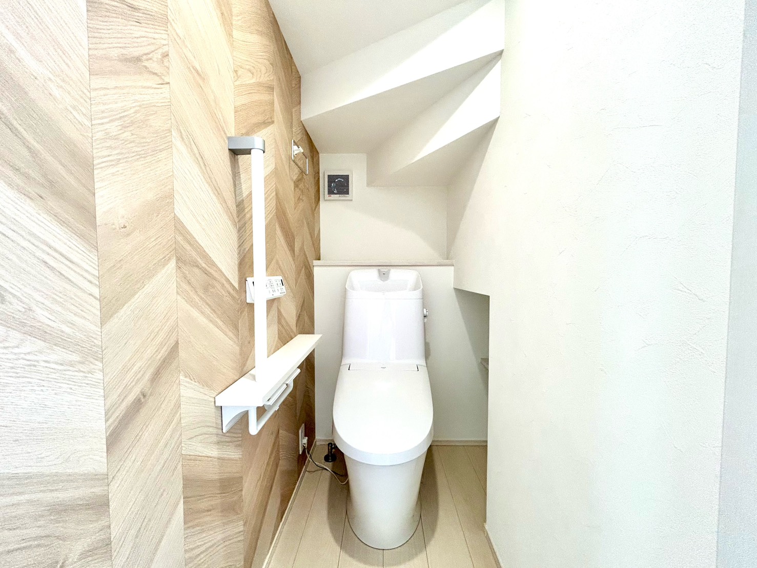 四日市市川北二丁目【内覧可能】