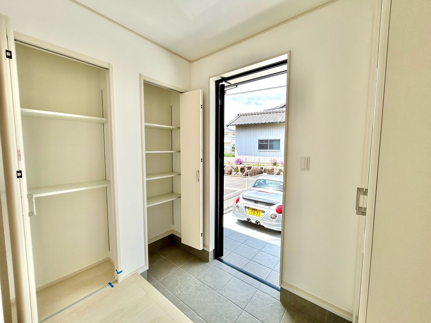 四日市市川北二丁目【内覧可能】