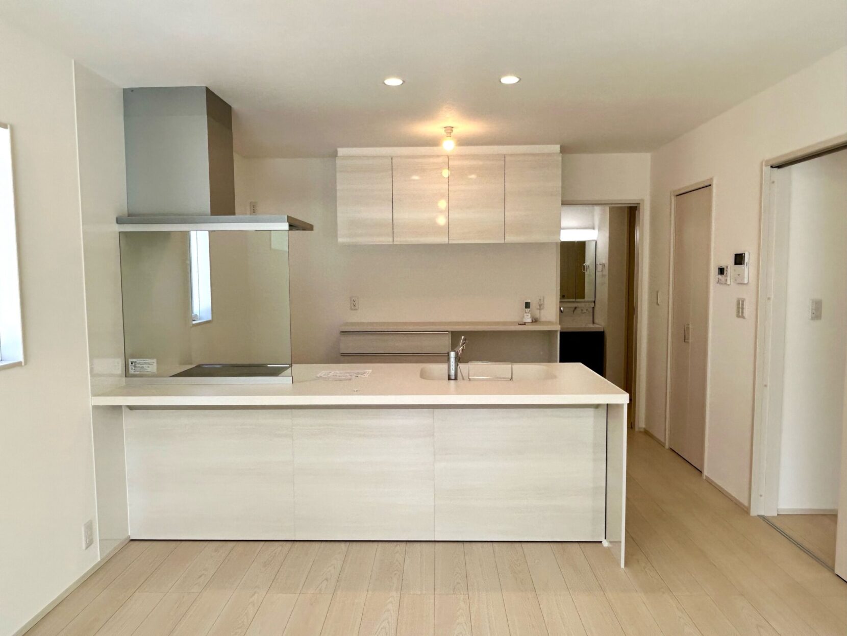 四日市市川島町　西棟【内覧可能】