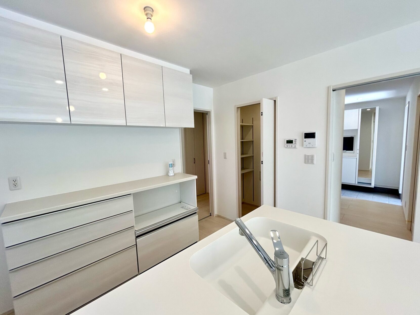 四日市市川島町　西棟【内覧可能】