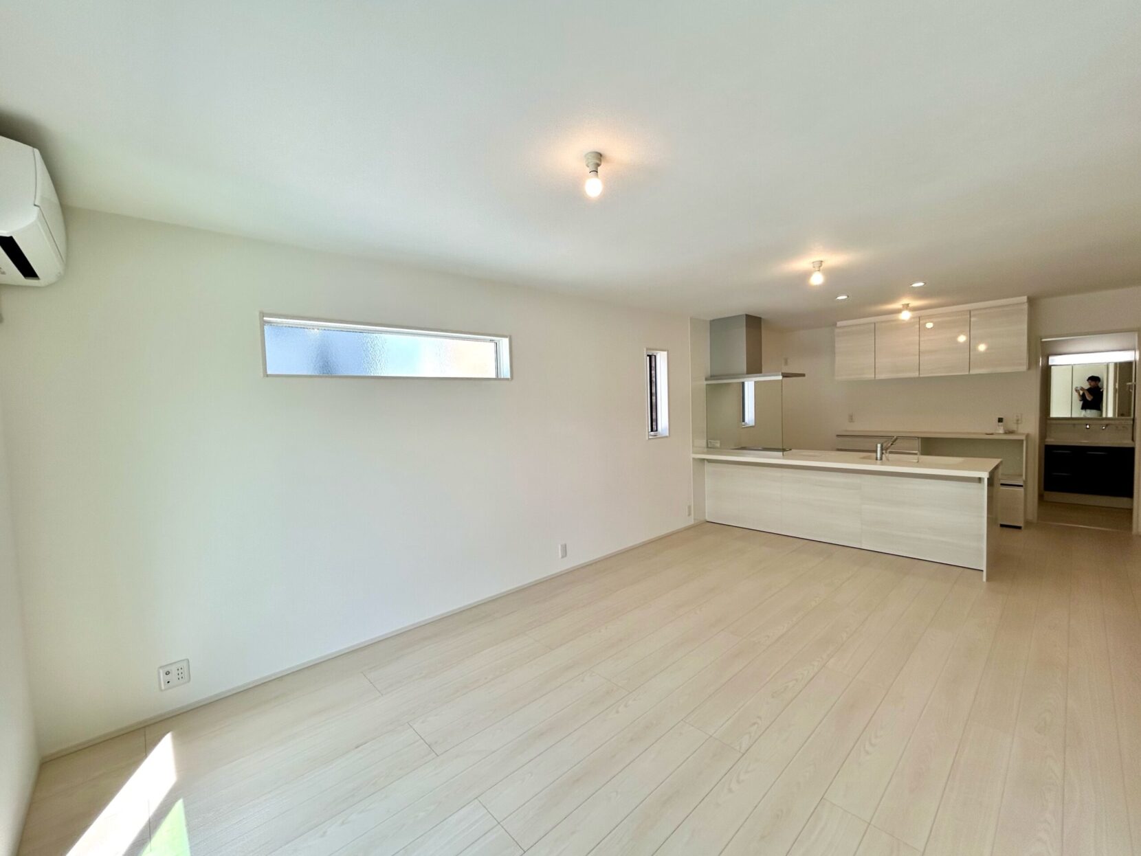 四日市市川島町　西棟【内覧可能】