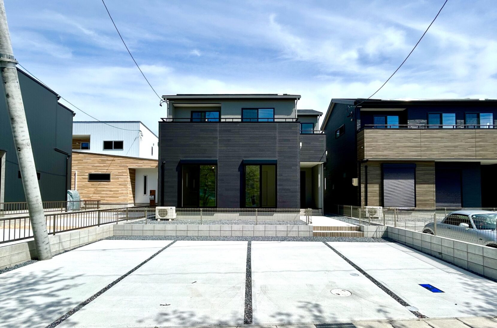 四日市市川島町　西棟【内覧可能】