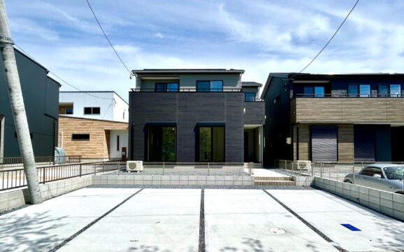 四日市市川島町　西棟【内覧可能】