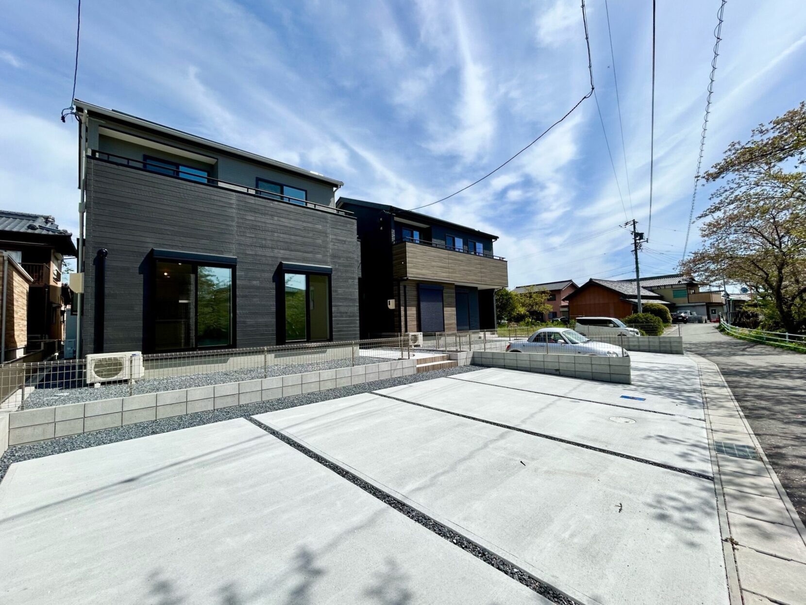 四日市市川島町　西棟【内覧可能】