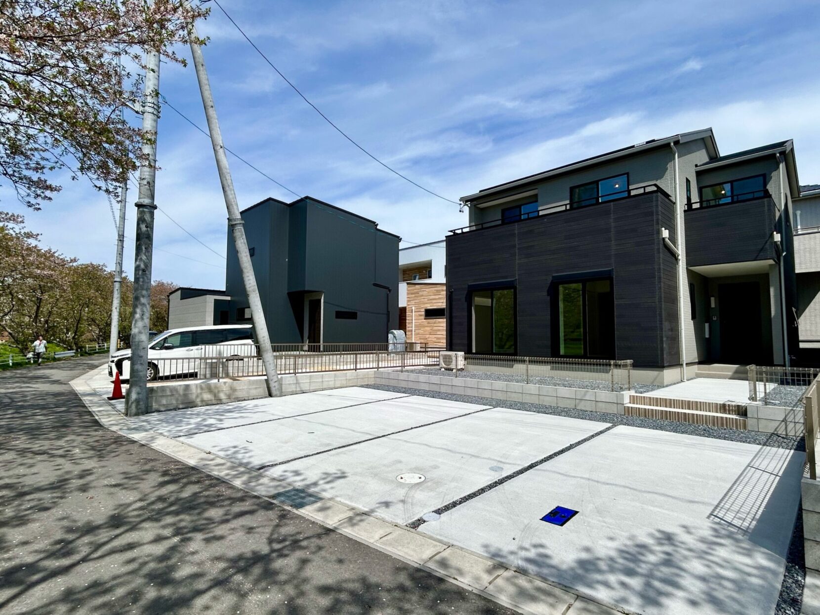 四日市市川島町　西棟【内覧可能】