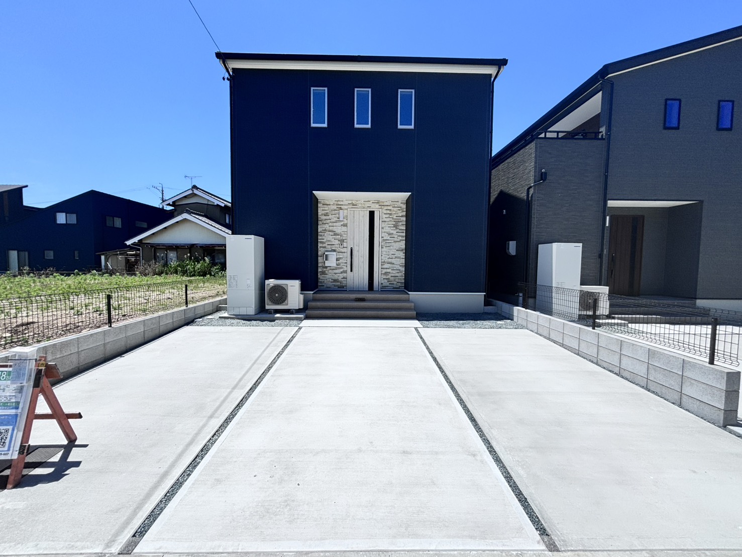 豊川市三蔵子町2期 南棟【内覧可能】