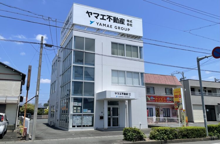 本社　新看板完成！
