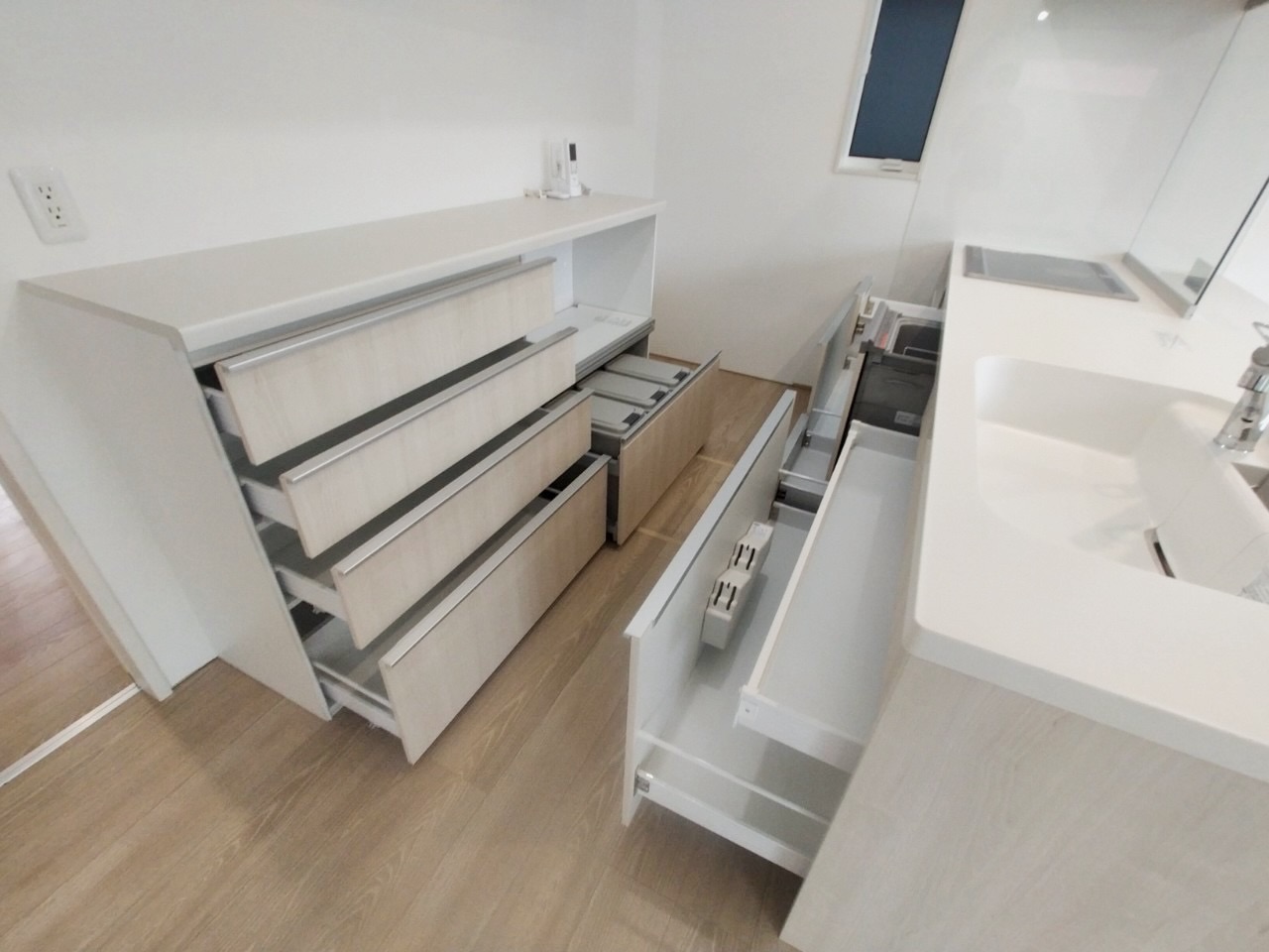 新城市屋敷【内覧可能】